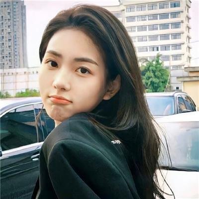 傻白甜的霸总老公封面